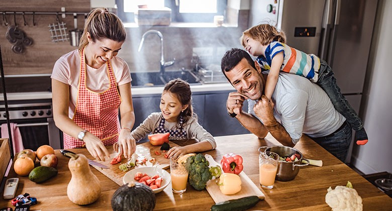 familia-almuerzo-saludable