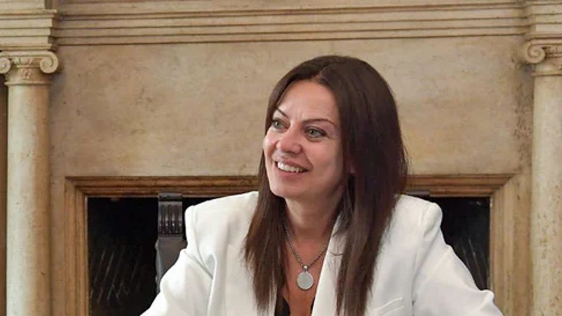 Sandra-Pettovello